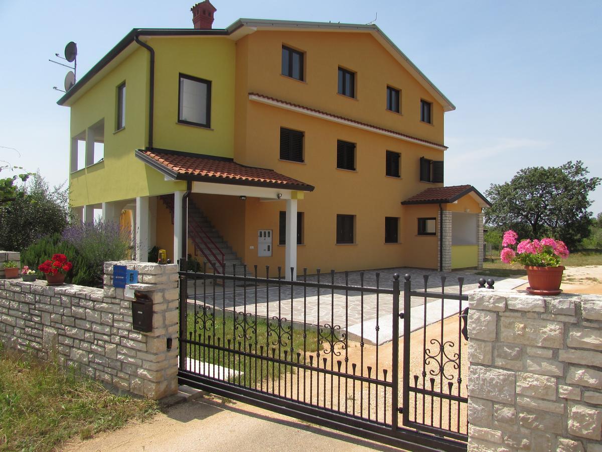 Apartments Goga Умаг Екстериор снимка